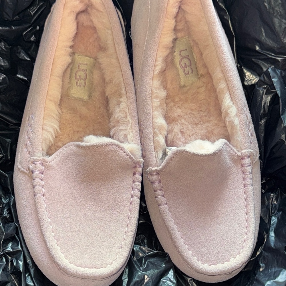 UGG Women's Soft Pink Slippers